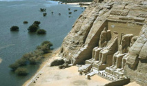 مصر خسرت السياحة الشتوية و300 مليون دولار أسبوعياً بسبب الوضع السياسي مصر خسرت السياحة الشتوية و300 مليون دولار أسبوعياً بسبب الوضع السياسي