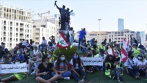 في ذكراها الأولى.. إضاءة شعلة الثورة أمام مرفأ بيروت