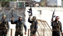 مقاتلون يسيطرون على اجزاء واسعة من قرية علوية وسط سوريا