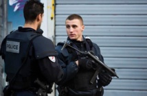 شرطة فرنسا تعتدي على تركيتين مع تصاعد الحملة ضد المسلمين