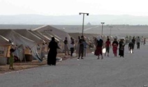 آلاف اللاجئين السوريين في الاردن يصارعون برد الشتاء القارس في الصحراء آلاف اللاجئين السوريين في الاردن يصارعون برد الشتاء القارس في الصحراء
