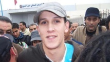 مغني الراب المغربي الملقب بالحاقد يضرب عن الطعام لمنعه من الكتابة داخل السجن مغني الراب المغربي الملقب بالحاقد يضرب عن الطعام لمنعه من الكتابة داخل السجن