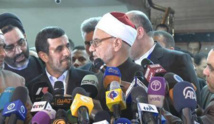 نجاد لاول مرة بمصر منذ 30 عاما ويواجه انتقادات قاسية لايران في الازهر نجاد لاول مرة بمصر منذ 30 عاما ويواجه انتقادات قاسية لايران في الازهر