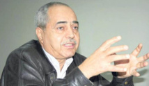 رئيس وزراء جزائري سابق: التغيير السلمي.. أو مصير تونس ومصر رئيس وزراء جزائري سابق: التغيير السلمي.. أو مصير تونس ومصر