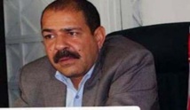 سلفيون قتلوا المعارض التونسي بلعيد وتم التعرف على المنفذ لكنه لا يزال فاراً سلفيون قتلوا المعارض التونسي بلعيد وتم التعرف على المنفذ لكنه لا يزال فاراً