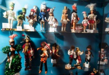 متحفٌ فريدٌ بالرباط يعرضُ آلاف الدُّمَى من مختلف أنحاء العالم متحفٌ فريدٌ بالرباط يعرضُ آلاف الدُّمَى من مختلف أنحاء العالم