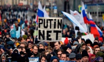 مظاهرات  في موسكو وعدة مدن روسية تدعم نافالني وتكذب بوتن