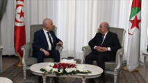 عبد المجيد تبون أجرى اتصالا هاتفيا مع قيس سعيد، وفق الرئاسة الجزائرية