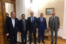 المحاميد وسليمان واخرون مع لافروف في موسكو المحاميد وسليمان واخرون مع لافروف في موسكو