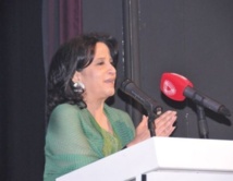 د مي الخليفه .. وزيره الثقافه البحرينيه