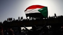 السودان.. حزب الترابي يستنكر توقيف أحد قيادييه السودان.. حزب الترابي يستنكر توقيف أحد قيادييه