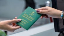 السعودية تسمح لمواطنيها المتزوجين من غير جنسيتهم بالسفر  