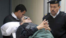 القضاء المصري يأمر بالافراج عن مبارك لكنه سيبقى بالسجن في قضايا اخرى
