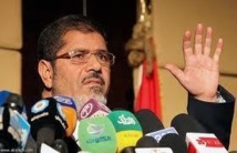 مرسي يثق بهشام قنديل لكن يعلن عن تعديل وزاري قريب
