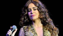 كارول سماحة سعيدة لكن تؤلمها مسحة الحزن على وجوه المصريين