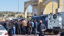 زير الصحة الأردني كان أول الواصلين إلى المستشفى واجتمع بعدد من المسؤولين ثم أعلن استقالته على الهواء مباشرة (مواقع تواصل اجتماعي) زير الصحة الأردني كان أول الواصلين إلى المستشفى واجتمع بعدد من المسؤولين ثم أعلن استقالته على الهواء مباشرة (مواقع تواصل اجتماعي)