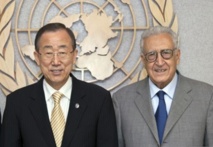 بان كي مون يقنع الابراهيمي بالبقاء في منصبه وسيطا في الازمة السورية