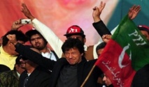 عمران خان بطل الكريكت السابق الذي اصبح زعيما سياسيا في باكستان