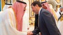 عمل باسم عوض الله سابقاً مبعوثاً خاصاً إلى السعودية ويعد صديقاً مقرباً ومستشاراً لولي العهد السعودي محمد بن سلمان (وكالة الأنباء السعودية)