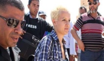سلفيون يتظاهرون امام محكمة تنظر في قضية ناشطة  "فيمن" النسائية التونسية  