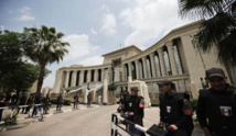 أعلى محكمة مصرية تقضي بعدم دستورية قانوني الشورى والجمعية التاسيسية