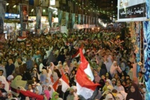 الاسلاميون في الشوارع لدعم مرسي و"انقاذ الثورة"