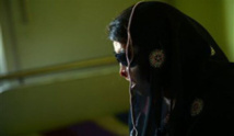 منتج يلقى بمادة حمضية على ممثلة باكستانية مشهورة رفضت الزواج منه