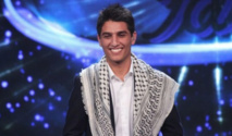 آلاف الفلسطينيين ينتظرون عودة "محمد عساف" نجم أراب ايدول عند معبر رفح آلاف الفلسطينيين ينتظرون عودة "محمد عساف" نجم أراب ايدول عند معبر رفح