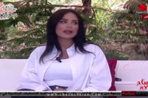 مذيعةمواليةتتحدث عن ظاهرةالتسول بأوروباوتتجاهلهابمناطق النظام