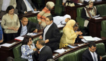 تراشق كلامي وفوضى خلال أول نقاش لمشروع الدستور في تونس