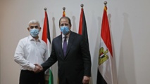 رئيس حركة حماس مع عباس كامل في غزة