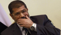 القضاء المصري يستجوب مرسي بشأن فراره من السجن خلال ثورة يناير القضاء المصري يستجوب مرسي بشأن فراره من السجن خلال ثورة يناير