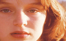 ضحية اغتصاب رومان بولانسكي تضع صورة مثيرة للجدل على غلاف مذكراتها