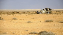 حفتر على حدود الجزائر.. استفزاز لـ"تبّون" وخوف من الانتخابات