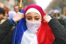 استطلاع :  78% من الفرنسيين ضد السماح بارتداء الحجاب في الجامعات