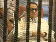 حبس مرشد الاخوان المسلمين 15 يوما والنظر في تظلم حبس مبارك الاربعاء