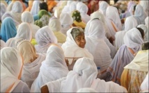 أرامل الحرب يطالبن بالعدالة خلال زيارة نافي بيلاي لشمال سريلانكا أرامل الحرب يطالبن بالعدالة خلال زيارة نافي بيلاي لشمال سريلانكا