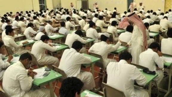 السعودية تحذر مديري المدارس من الخوض في الأمور السياسية
