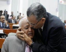 رئيس الوزراء اليمني باسندوة ينجو من محاولة اغتيال في صنعاء