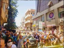  أبناء مصياف يتظاهرون  : لا تعاملونا كمواطنين درجة رابعة