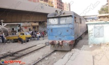 الجيش المصري يفكك عبوة على خط سكك حديد ويشن غارات جوية في سيناء