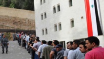 سفارة النظام السوري في لبنان تعتقل خمسة شبان من درعا