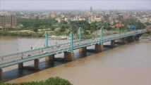 ارشيفية لجسر نيلي في الخرطوم