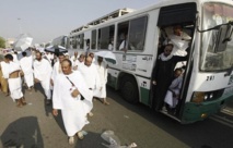 حجاج تونسيون يعتصمون إثر منعهم من السفر الى السعودية بجوازات سفر غامبية