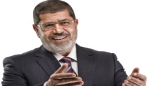  محاكمة محمد مرسي بتهمة التحريض على قتل متظاهرين في 4 نوفمبر