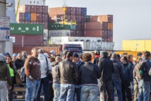 احتجاجات ضد فرض البطاقة الخضراء في ايطاليا احتجاجات ضد فرض البطاقة الخضراء في ايطاليا