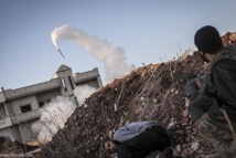 قذائف على حي في دمشق قصده الاسد لاداء صلاة العيد