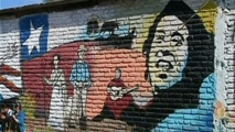 جدارية بطول 200 متر تخليدا للمغني فكتور خارا، الذي عذب وقتل بسبب معارضته لانقلاب تشيلي عام 1973