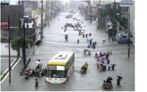 الاف القتلى في اعصار الفيليبين وصعوبة في ايصال المساعدات واعمال نهب الاف القتلى في اعصار الفيليبين وصعوبة في ايصال المساعدات واعمال نهب