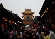 الصينيون يتفوقون بالبذخ على السياح العرب و الروس الصينيون يتفوقون بالبذخ على السياح العرب و الروس